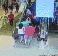 商场电梯事故视频小孩死亡，儿童商场电梯事故视频？