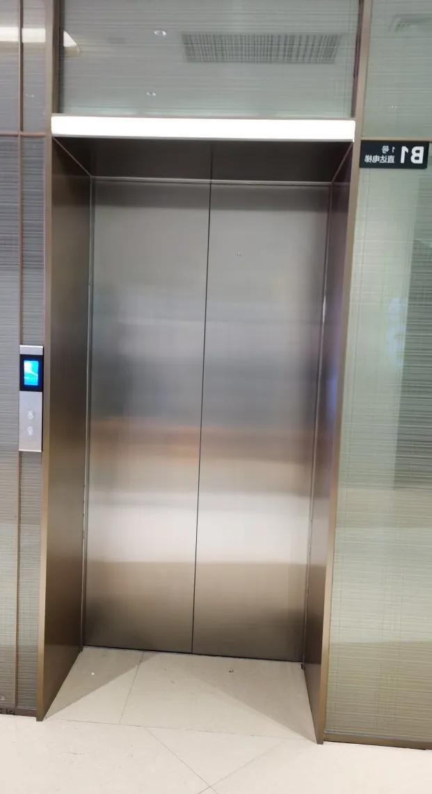 商场电梯分几种类型商场电梯分几种类型的